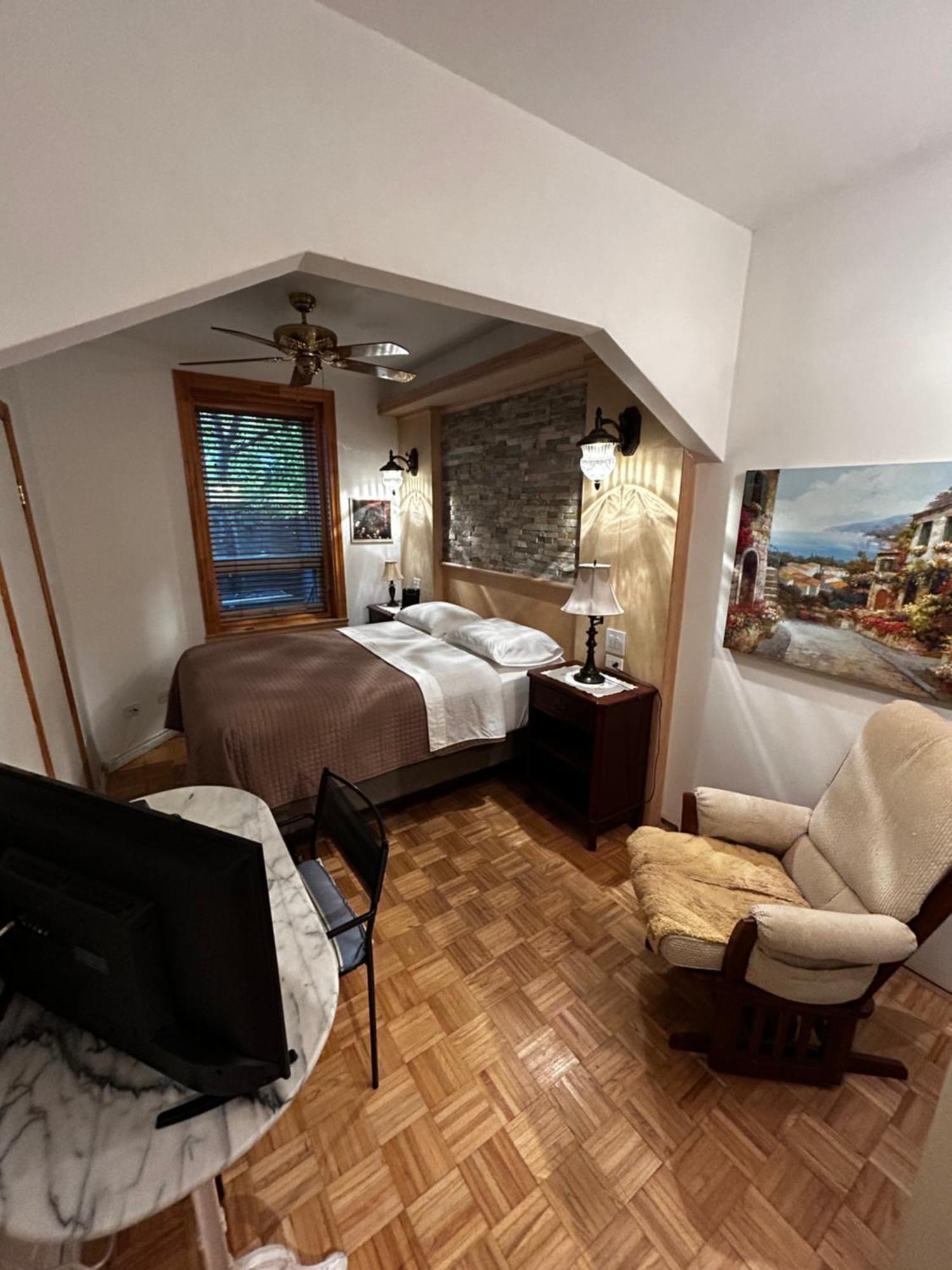 Gite Le Sieur De Joliette Montreal Exterior foto