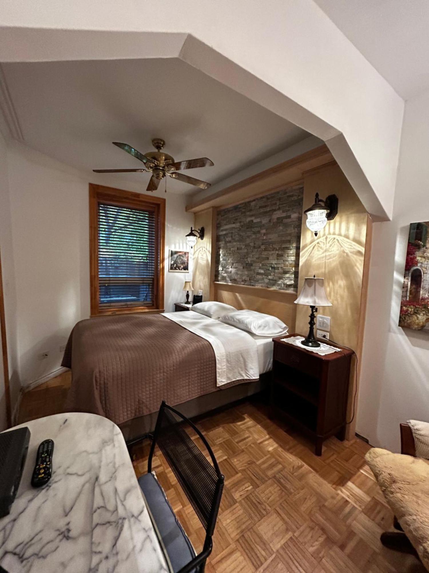 Gite Le Sieur De Joliette Montreal Exterior foto